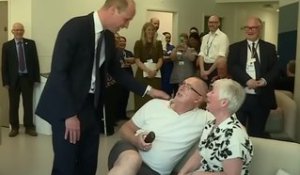 “Votre femme n’est pas mal” : le Prince William rencontre un patient plein d’humour lors de sa visite dans un hôpital