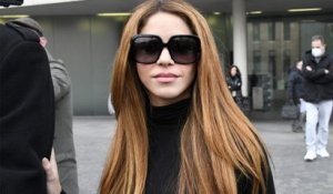 GALA VIDEO - Shakira : la nouvelle petite amie de Gerard Piqué hospitalisée pour “crises d’angoisse”