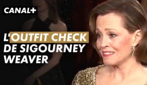 Sigourney Weaver "comme un petit animal" sur le tapis rouge - Oscars 2023 - CANAL+