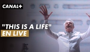 David Byrne interprète "This is a Life" (Everything Everywhere All at Once) - Oscars 2023 - CANAL+