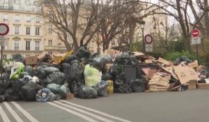 Grève des éboueurs : les déchets s'accumulent à Paris