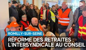 Rassemblement contre la réforme des retraites à la mairie de Romilly-sur-Seine