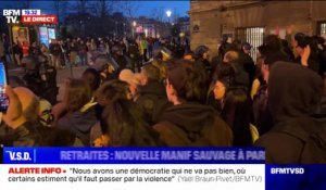 Manifestation spontanée à Paris: la police bloque le cortège dans la rue Montmartre, à deux pas du Forum des Halles