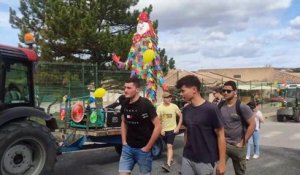 Théziers : départ du défilé du carnaval organisé par l'APEAT