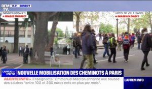 Retraites: le cortège des cheminots s'élance de la place de l'Hôtel de Ville à Paris en direction du siège du Medef