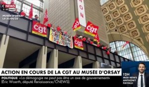 Retraites - Des manifestants de la CGT Culture ont déployé deux banderoles au sein du musée d'Orsay à Paris: "64 ans, c'est non" - Regardez