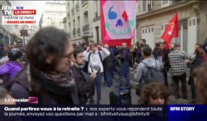 Paris: manifestation devant le théâtre de Paris, où se tiendra la Nuit des Molières ce soir
