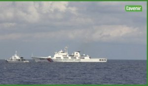 "David contre Goliath": une collision entre des vaisseaux philippin et chinois évitée de justesse
