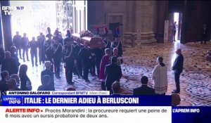 Le dernier adieu des Italiens à Silvio Berlusconi lors de ses funérailles d'État à Milan