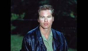 Tom Cruise "a pleuré" en retrouvant Val Kilmer qui peut à peine parler et manger - Ils sont restés