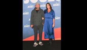 Kad Merad marié à Julia Vignali : l'acteur en visite surprise sur le plateau d'Affaire conclue