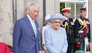 Disparition d’Elisabeth II : un an après, son fils Charles III lui rend hommage