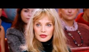 Arielle Dombasle:  très émue, elle se confie au sujet de la mort de sa mère