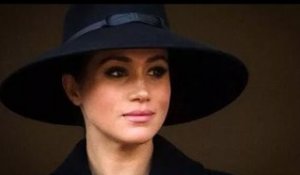 La lettera schietta di Meghan Markle a se stessa sulla "brut@le battaglia mentale"