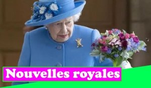 Décamper! Les fans de la famille royale se déchaînent avec un cliché candide de la «Reine des abeill