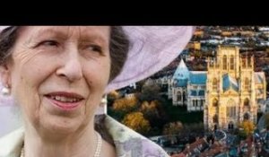 Première visite royale de la princesse Anne à York après que la ville a voté pour retirer l'honneur