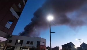 Un impressionnant incendie à Rouen dans un immeuble désaffecté