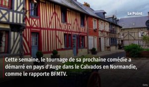 Fabrice Éboué s’attaque au Puy du Fou dans sa nouvelle comédie