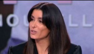 Jenifer : cette robe moulante et au motif très particulier... fallait oser !