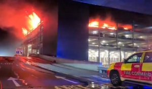 Londres : les vols annulés après un incendie de voiture électrique à l’aéroport de Luton
