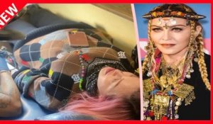 ✅  A 62 ans, Madonna s'offre son 1er tatouage très symbolique