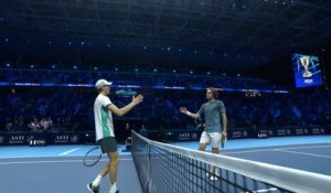 ATP Finals - Sinner lance parfaitement son Masters en battant Tsitsipas