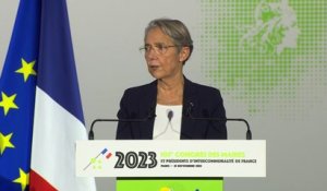 Logement: Élisabeth Borne annonce "un projet de loi de décentralisation des politiques de l'habitat" au printemps prochain