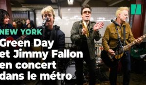 Les voyageurs du métro new-yorkais ont eu droit à une surprise de Green Day