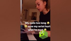 Bhad Bhabie’s Long Finger Nails Prevent Her From Greatness #shorts