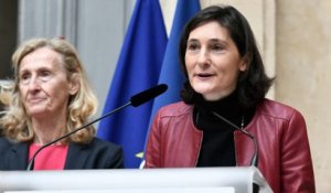 Remaniement ministériel : Amélie Oudéa-Castéra part « la tête haute »