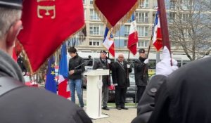 Des collégiens participent à l'hommage aux victimes de terrorisme