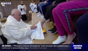 Jeudi saint: le pape lave les pieds de 12 femmes dans une prison de Rome