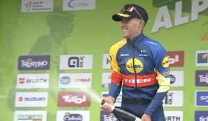 Cyclisme - Tour des Alpes 2024 - Juan Pedro Lopez s'offre la 3e étape et le maillot de leader dans des conditions dantesques, Romain Bardet et Aurélien Paret-Peintre dans le top 5