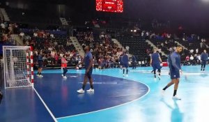 L'échauffement des parisiens avant le Trophée des champions - Hand - Trophée des champions - PSG