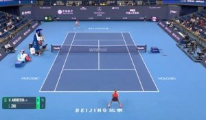 Pékin - Sans forcer, Andreeva passe le 2ème tour