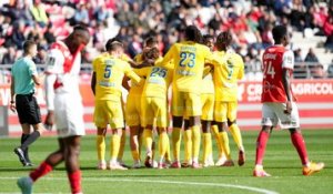 Ligue 2 : Grenoble surprend Reims dans un match ultra-spectaculaire