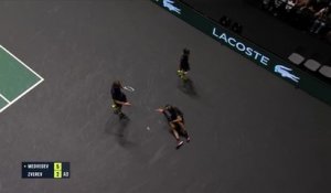 Rolex Paris Masters - Zverev renverse Medvedev et file en demi-finale