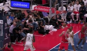 Clippers - James Harden fait danser Zion avec un crossover de génie