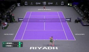 WTA Finals - Rybakina expéditive face à Anisimova