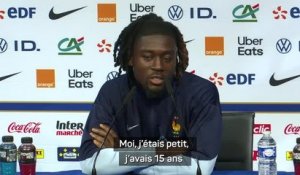 Bleus - Koné : "N'Golo Kanté, un exemple mondial !"