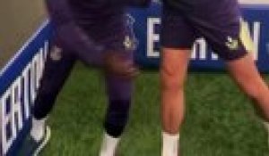 Idrissa Gueye défie Michael Keane à la boxe - Foot - Premier League