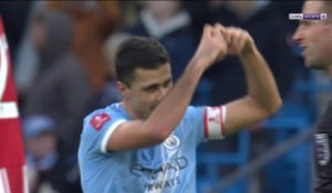 FA Cup : Rodri fait le break d'une frappe de 25 mètres !