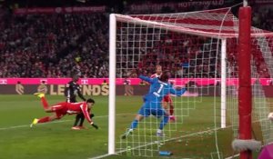 Bayern Munich - Un doublé et une passe décisive, Olise étincelant face à Wolfsburg