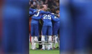 Chelsea - Rosenior mécontent de la scène avec l'arbitre au milieu de ses joueurs