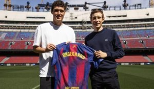 Cyclisme 2026 - Jonas Vingegaard nouveau joueur du FC Barcelone ? Le Danois a visité le Camp Nou !