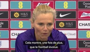 Angleterre - Wiegman : "Marie-Louise Eta ? Cela montre que le football évolue"