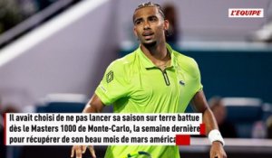 Arthur Fils remporte difficilement le premier match de sa saison sur terre battue face à Térence Atmane - Tennis - Barcelone