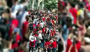 Les joueurs communient avec leurs supporters pour célébrer la victoire en finale de l'Eurocoupe face à Besiktas - Basket - Eurocoupe (H) - Bourg-en-Bresse