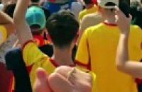 La belle atmosphère à Lens lors du passage du bus des Sang et Or avec la Coupe de France - Foot - Coupe de France - Lens
