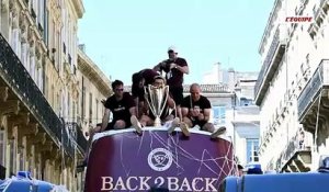 Après leur deuxième succès d'affilée en Coupe des champions, les joueurs de l'UBB célèbrent leur titre à Bordeaux - Rugby - Coupe des champions - UBB